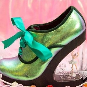 **ISO** Glissade Ballerina Wedges